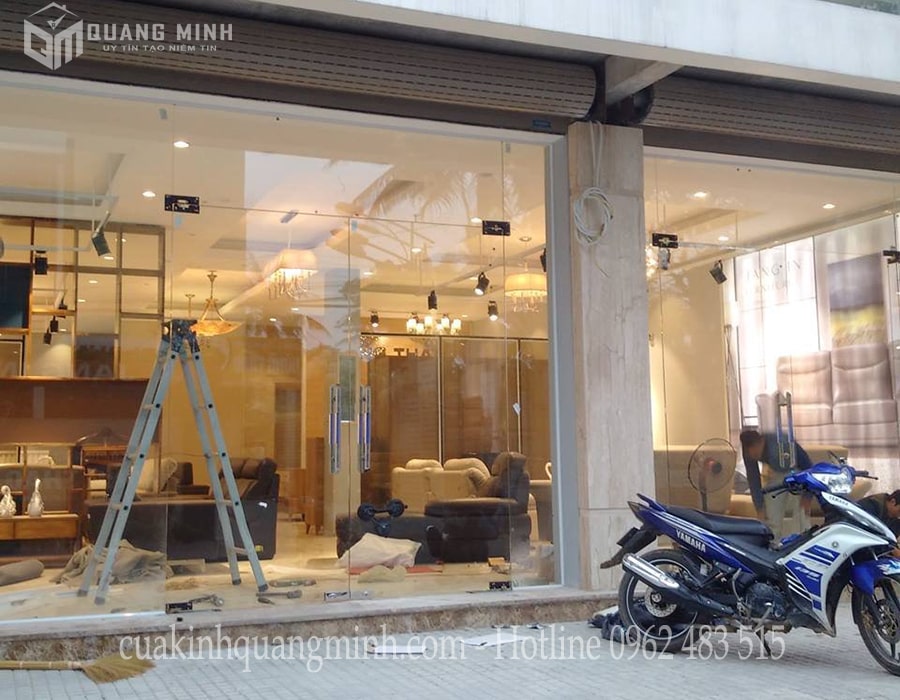 Làm cửa kính cường lực (1)
