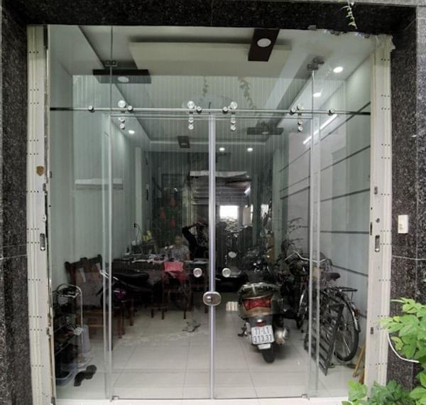 Làm cửa kính lùa (3)