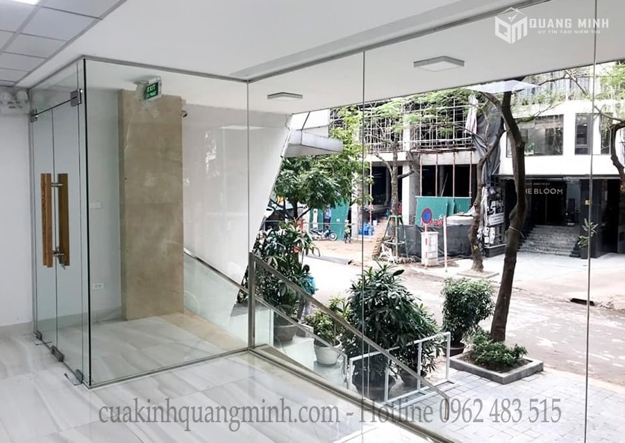 Làm cửa kính mở quay (15)