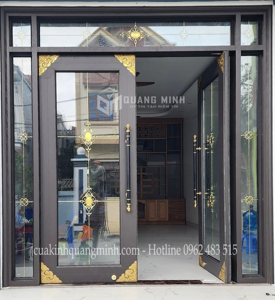 làm cửa kính thuỷ lực khung nhôm (5)