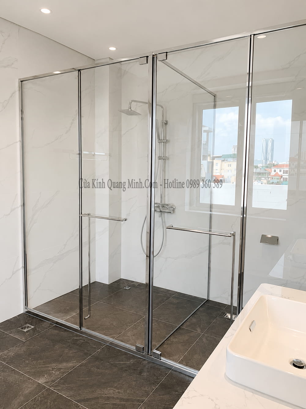 vách  tắm kính