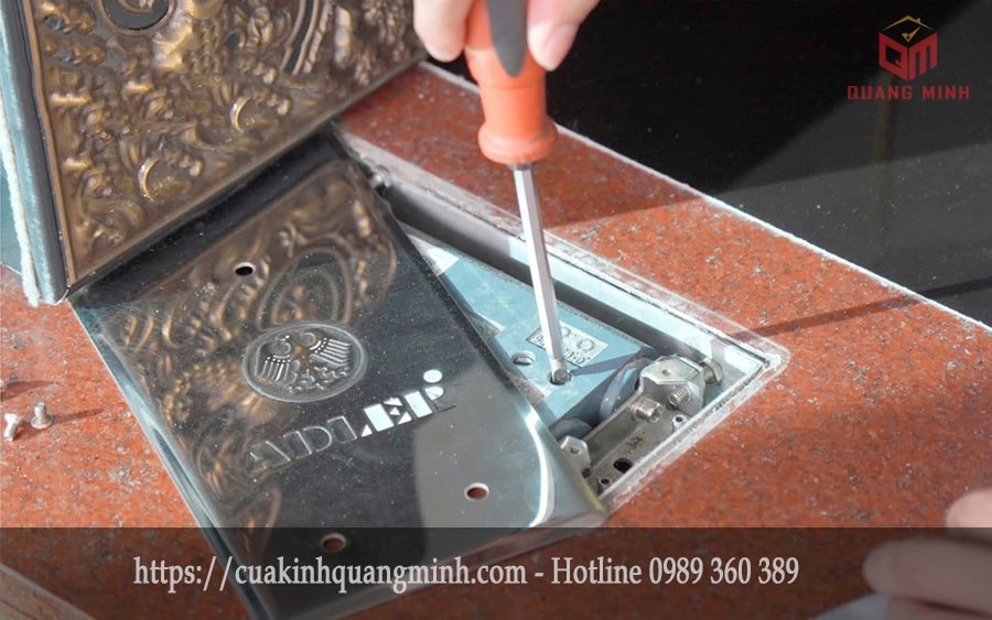 sửa chữa, bảo dưỡng cửa kính (9)