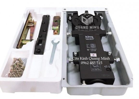 Thay thế, lắp đặt bản lề cửa kính tại Hà Nội