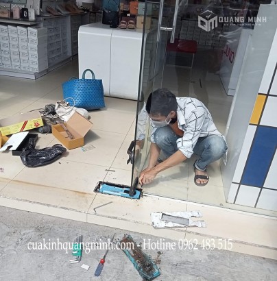 Sửa Cửa Kính Tam Trinh Uy Tín,Thợ Giỏi,15P Tới