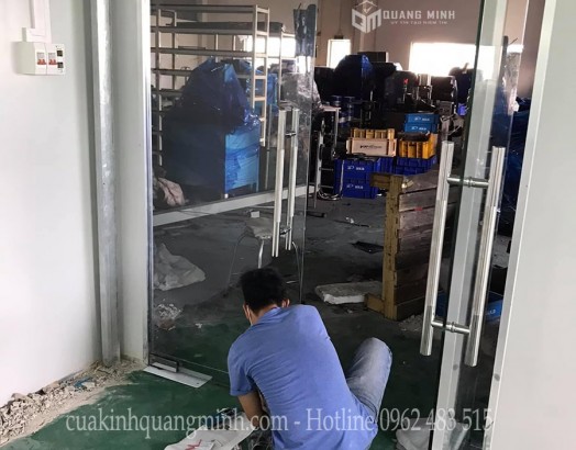 Sửa Cửa Kính Tại Hoàng Quốc Việt, Nhanh Chóng, Giá Rẻ Hơn 30%