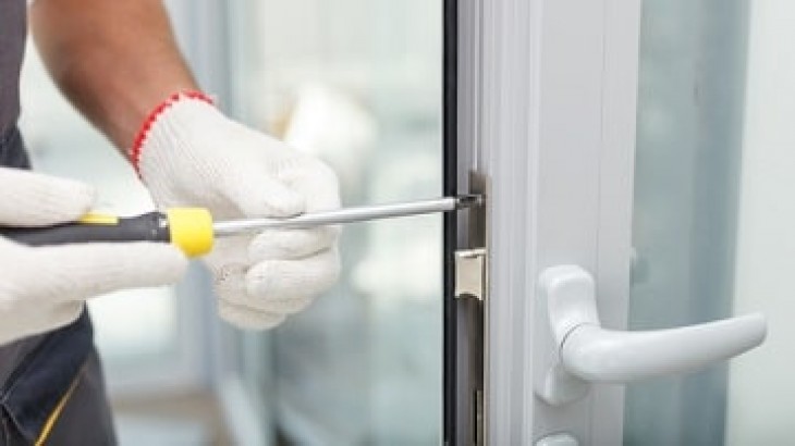 Sửa Cửa Kính Tại Cầu Giấy, Uy Tín – Xử Lý Cửa Xệ, Kẹt, Đóng Nhanh