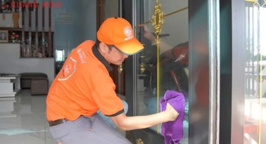 Dịch Vụ Bảo Dưỡng Cửa Kính - Giải Pháp Giữ Cửa Kính Luôn Bền Đẹp, An Toàn