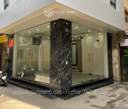 Cửa Kính Cường Lực Là Gì? So Sánh Với Kính Thường Và Kính Dán An Toàn