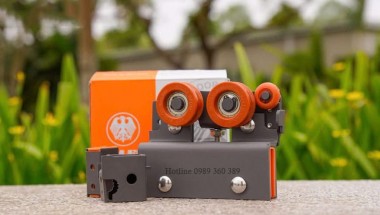 Thay Bánh Xe Cửa Kính Cường Lực, Cửa Nhôm Kính, Cửa Nhựa Lõi Thép Nhanh, Chuẩn, Giá Tốt