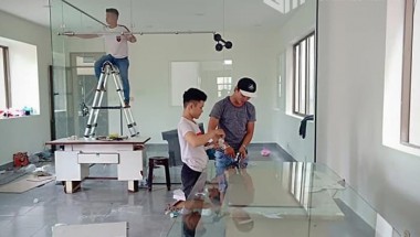 Nguyên Nhân Cửa Kính Bị Đóng Nhanh, Cách Xử Lý An Toàn, Hiệu Quả Tại Nhà